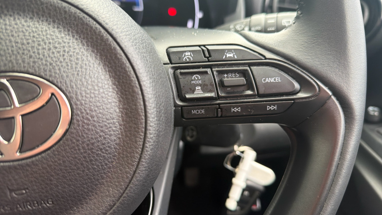 Toyota Yaris 1.5 Hybrid Design 5dr CVT Hybrid Hatchback